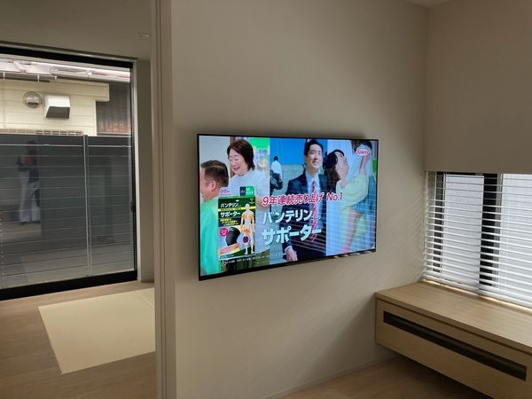 福岡市城南区テレビ壁掛け工事